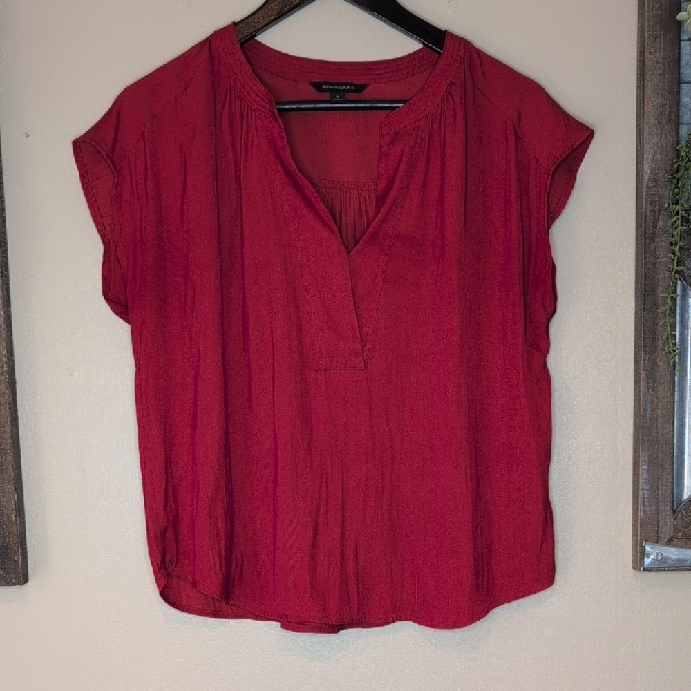 Banana Republic Red Flutter Sleeve Blouse Relaxed Style
